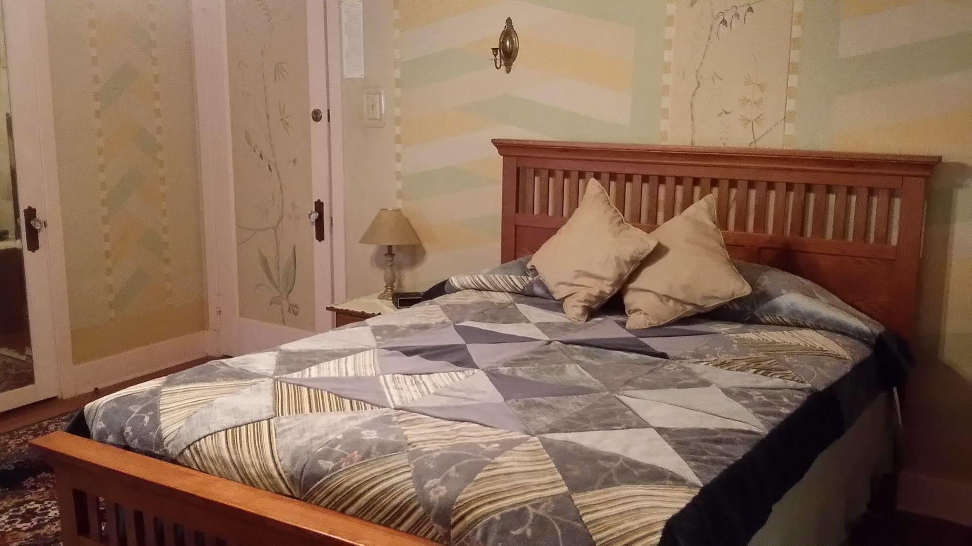 Chestnut Charm Bed & Breakfast Atlantic المظهر الخارجي الصورة